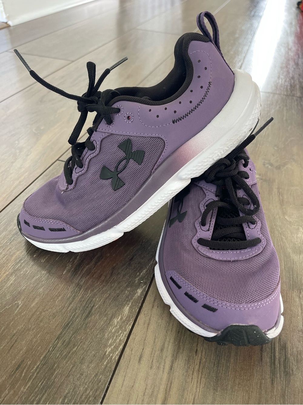 Under Armour Women’s Charged Assert 10 Retro Purple running shoes size US 7.5 - Picture 3 of 14